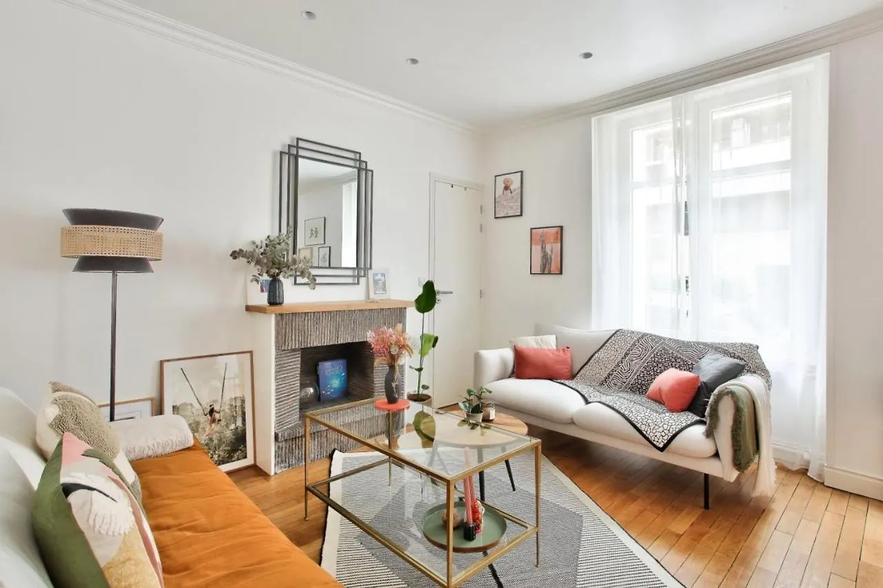 Charming Apartment For 3 - Paris 16E