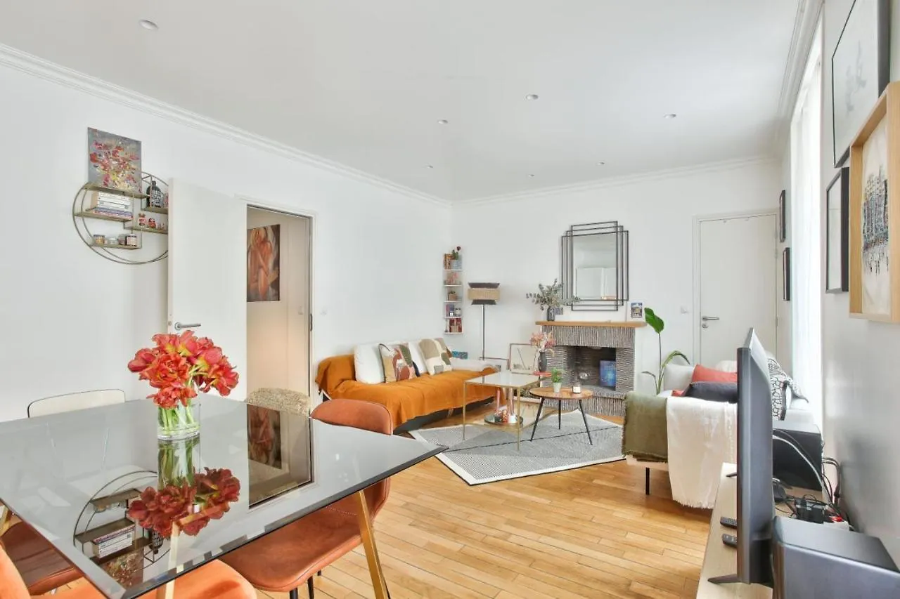 Charming Apartment For 3 - Paris 16E