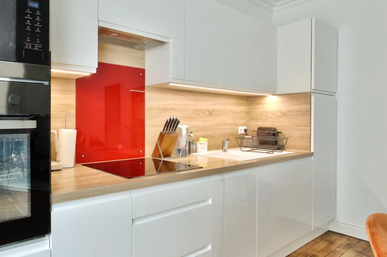 Charming Apartment For 3 - Paris 16E