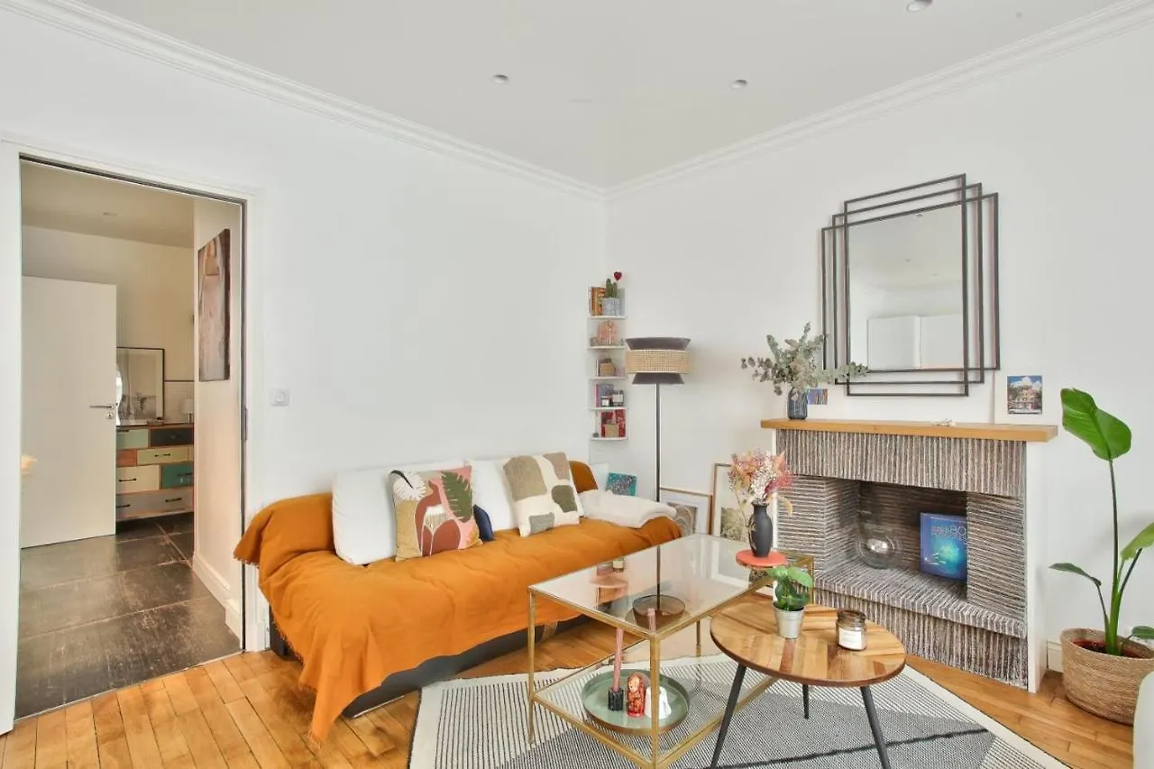 Charming Apartment For 3 - Paris 16E